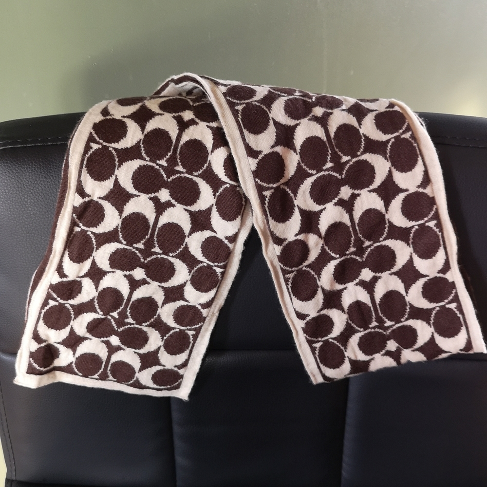Coach Soft 100% Merino Wool Reversible Logo Scarf Brown & Cream